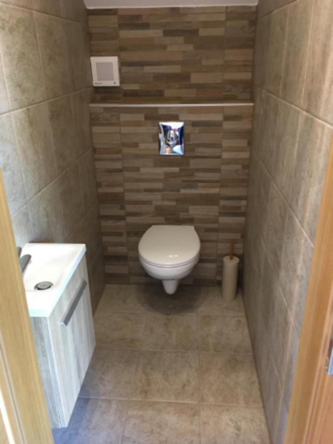 Vendvideki Pihenohazak Apartment Felsoszolnok